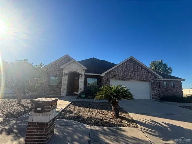 $298,500 | 3114 Clubhouse Drive, Edinburg, TX 78542