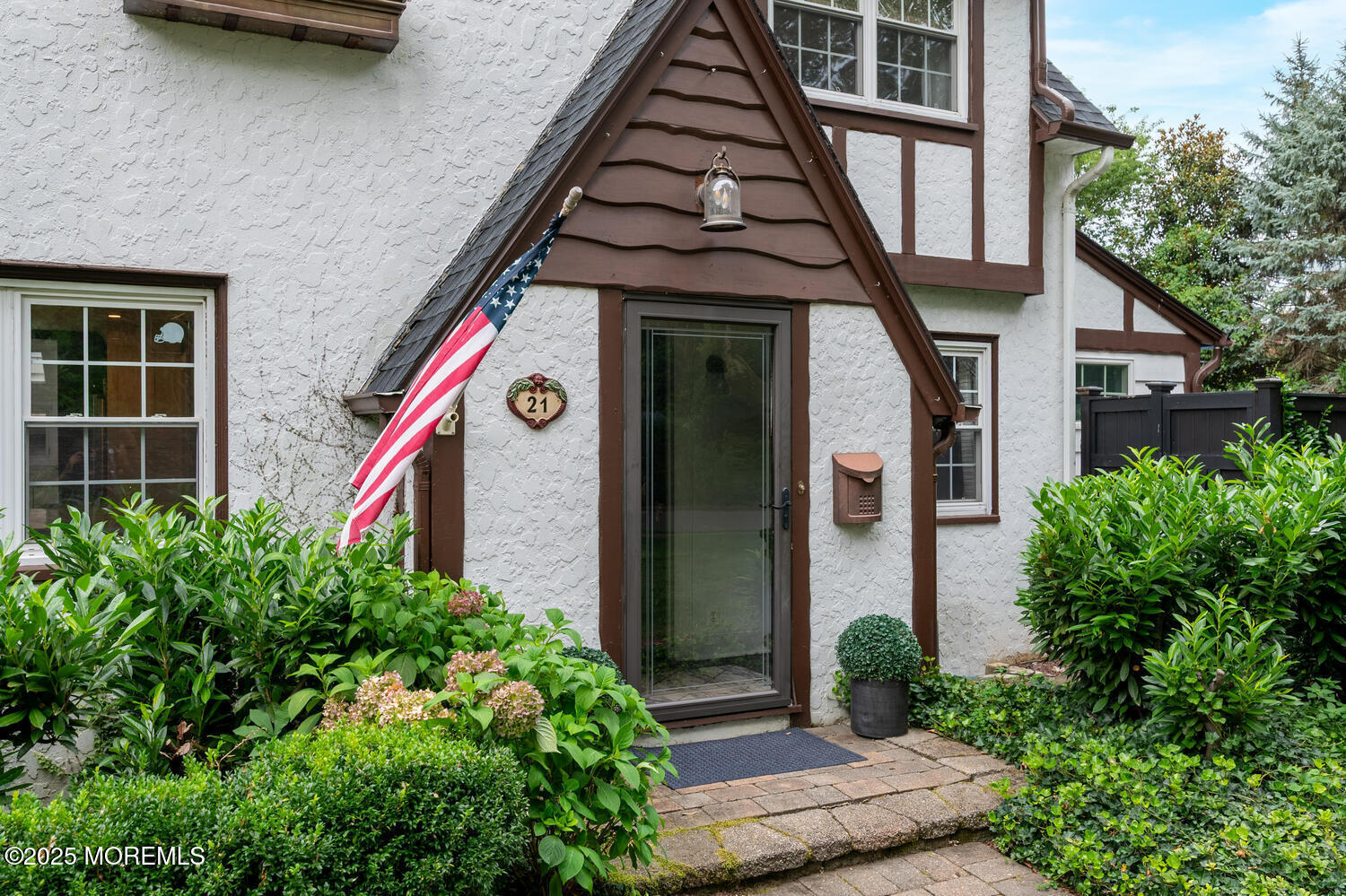 21 Buttonwood Drive Shrewsbury, NJ 07702 - Photo 5 of 86 a front view of a house with a yard