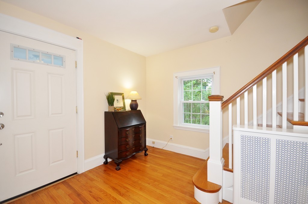 24 Joyce Road Medford, MA 02155 - Photo 4 of 29 Gallery Image 4