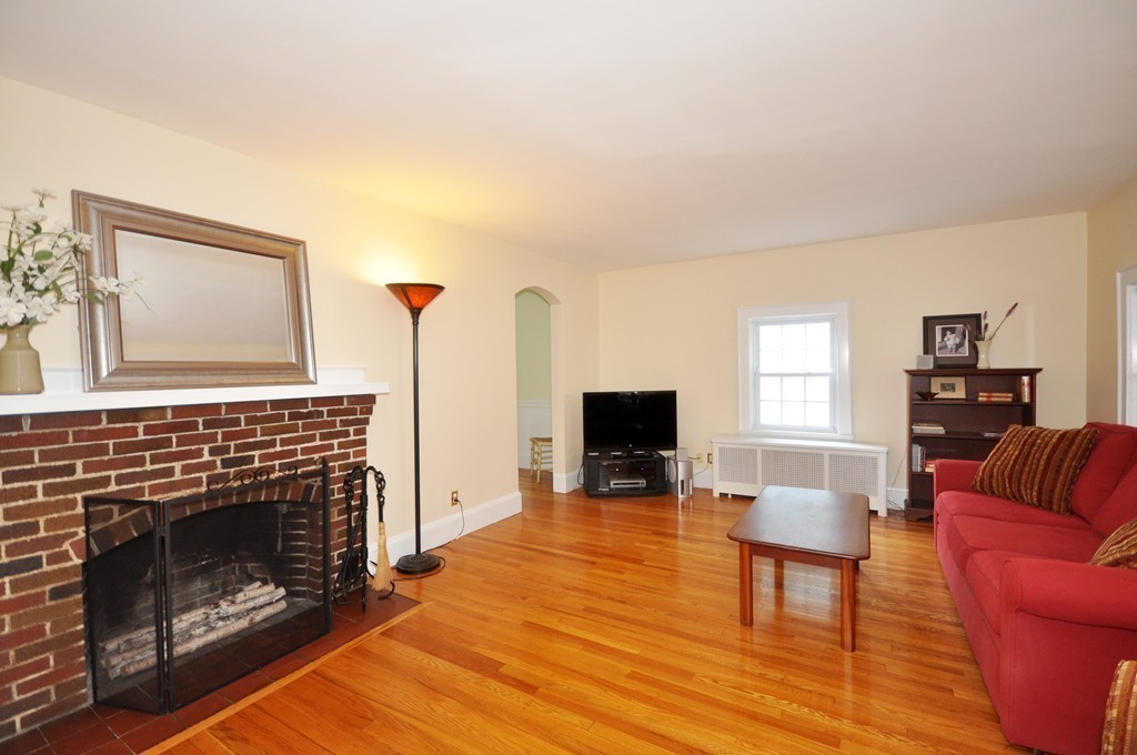24 Joyce Road Medford, MA 02155 - Photo 6 of 29 Gallery Image 6