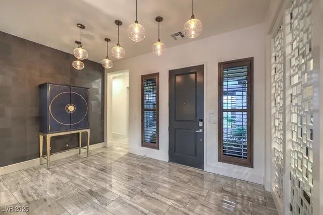 $2,100,000 | 12544 Claymore Highland Avenue, Las Vegas, NV 89138