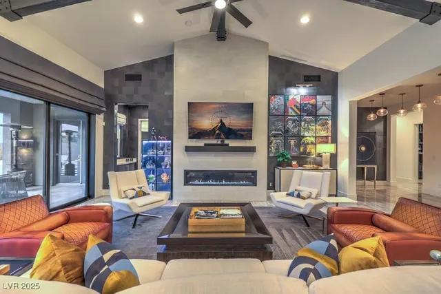 $2,100,000 | 12544 Claymore Highland Avenue, Las Vegas, NV 89138