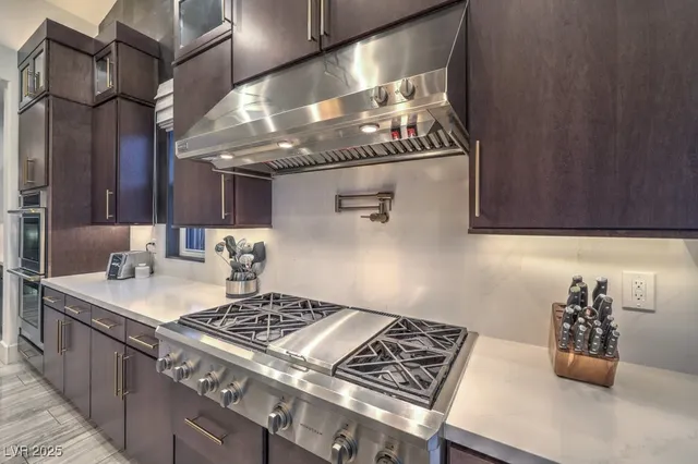 $2,100,000 | 12544 Claymore Highland Avenue, Las Vegas, NV 89138