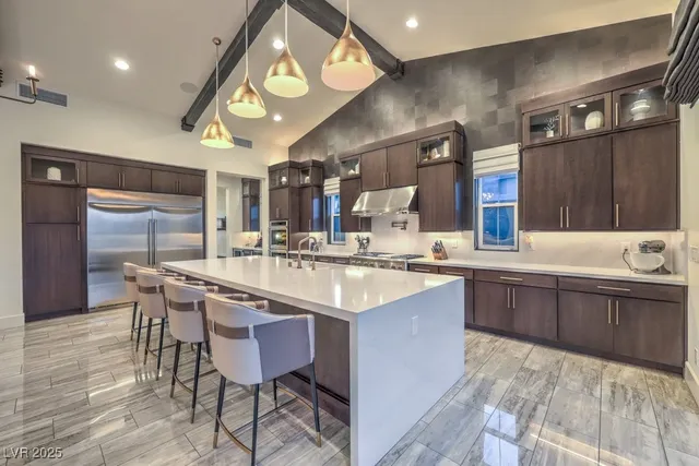 $2,100,000 | 12544 Claymore Highland Avenue, Las Vegas, NV 89138