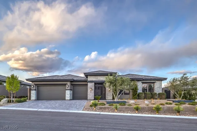 $2,100,000 | 12544 Claymore Highland Avenue, Las Vegas, NV 89138