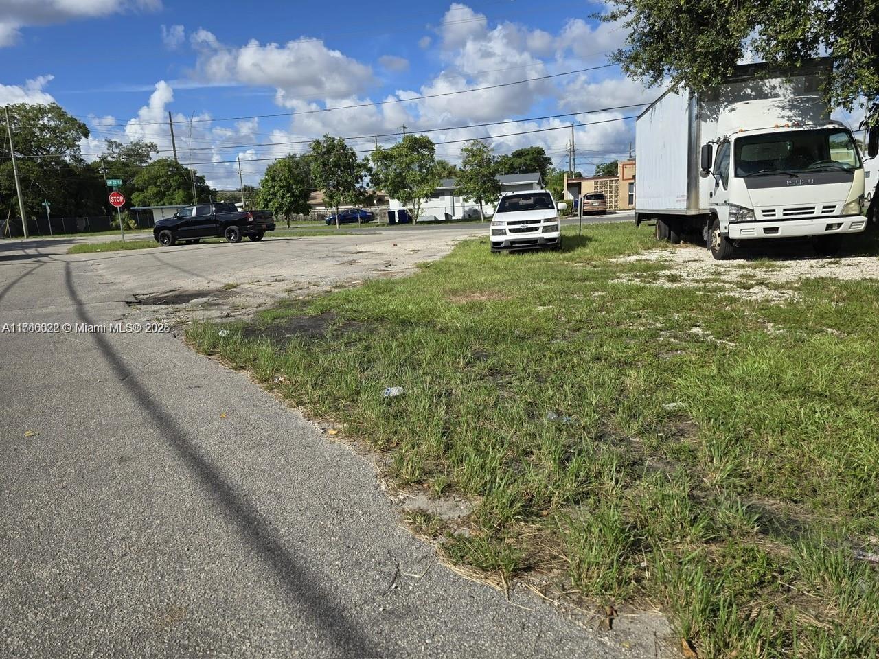628 Northwest 22nd Road Fort Lauderdale, FL 33311 - Photo 4 of 8 a view of car parked in front of house