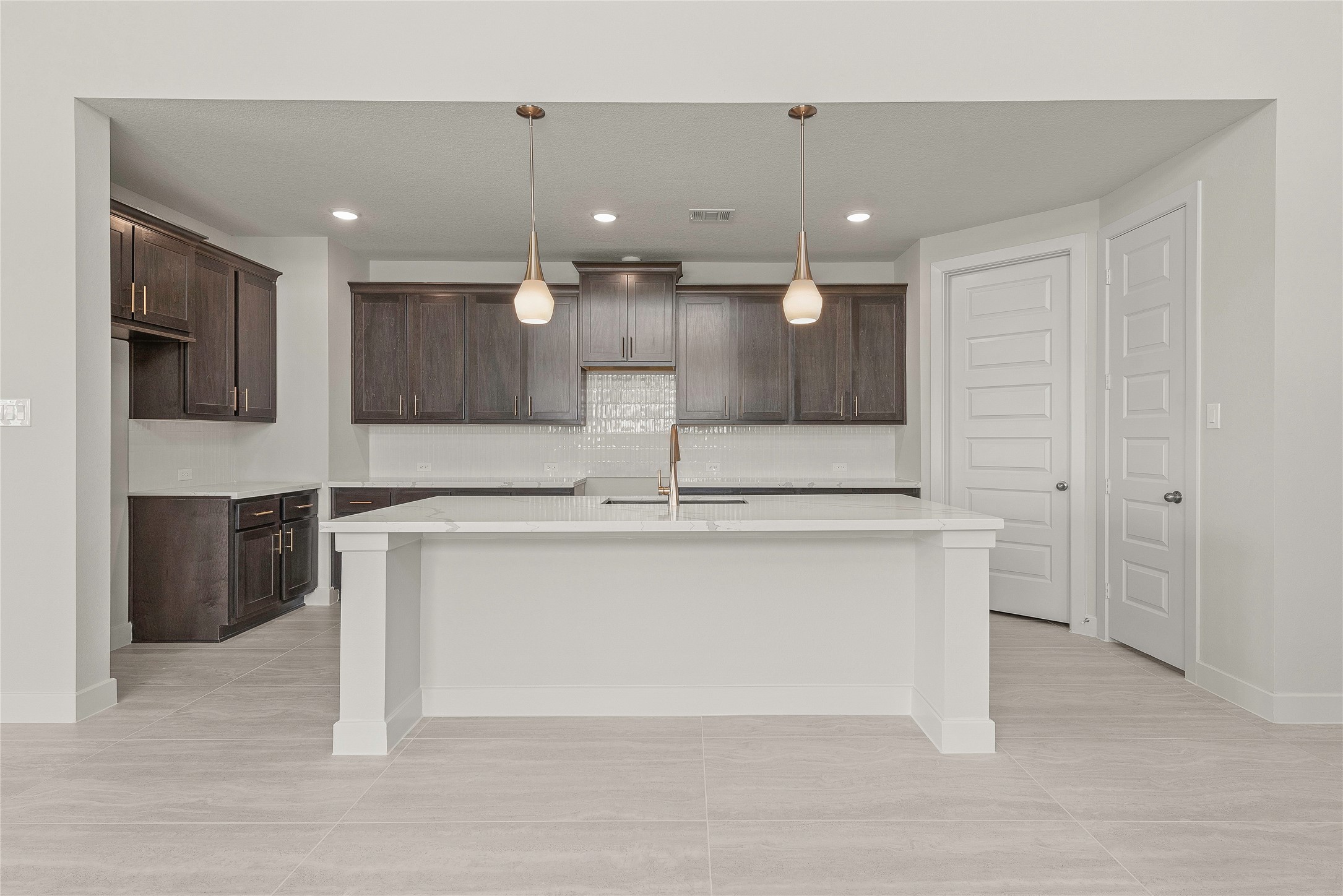 4403 Ruby Gdn Court Fulshear, TX 77441 - Photo 5 of 28 Representative image. Features, selections and colors may vary.