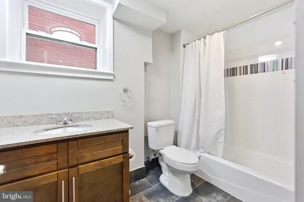 $2,150 | 1451 Harvard Street Northwest, Unit 1, Washington, DC 20009