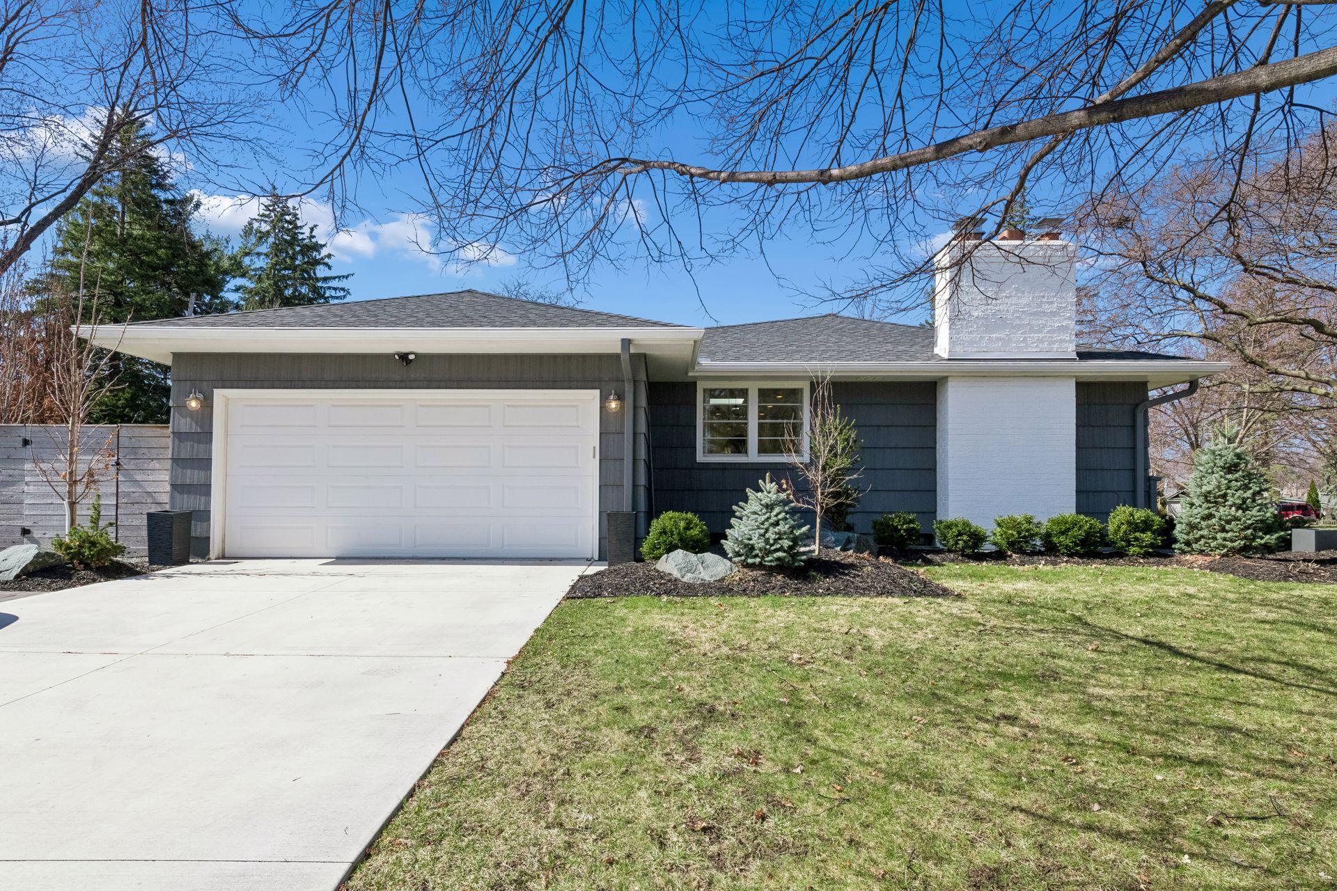 5121 Valley View Road Edina, MN 55436 - Photo 4 of 36