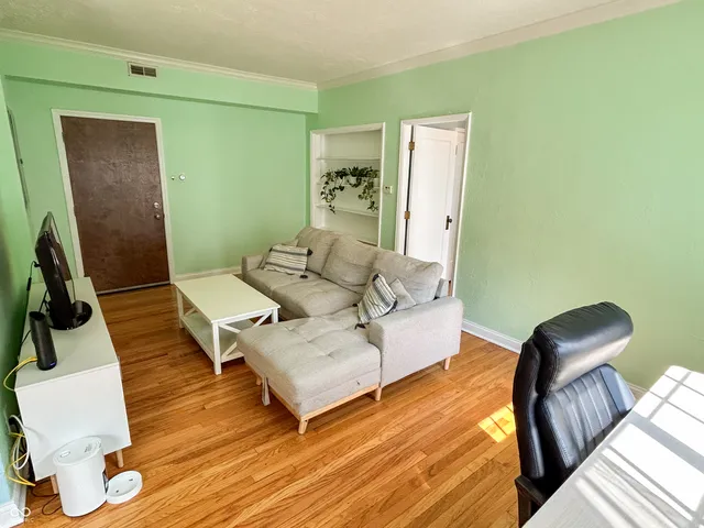 $191,000 | 5347 North College Avenue, Unit 214, Indianapolis, IN 46220