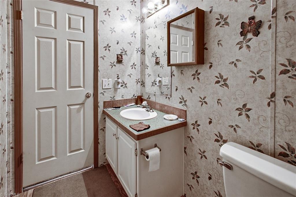 6527 Mt Lebanon Road Troy, NC 27371 - Photo 14 of 29 Gallery Image 14