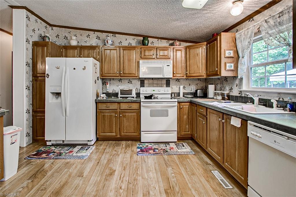 6527 Mt Lebanon Road Troy, NC 27371 - Photo 5 of 29 Gallery Image 5