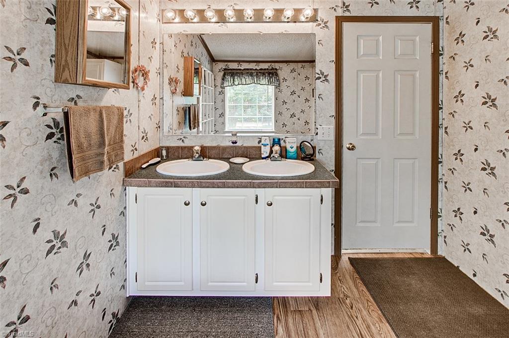 6527 Mt Lebanon Road Troy, NC 27371 - Photo 7 of 29 Gallery Image 7