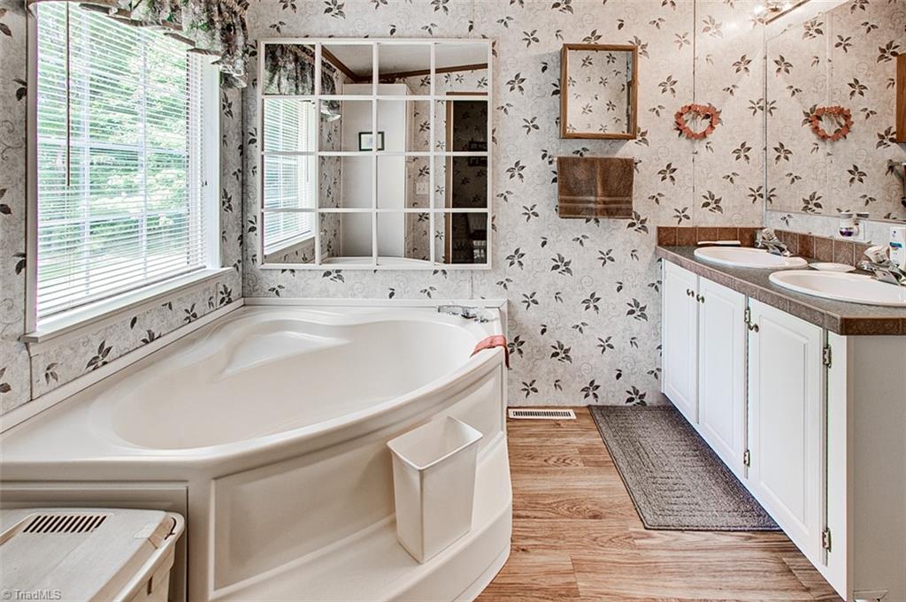6527 Mt Lebanon Road Troy, NC 27371 - Photo 8 of 29 Gallery Image 8