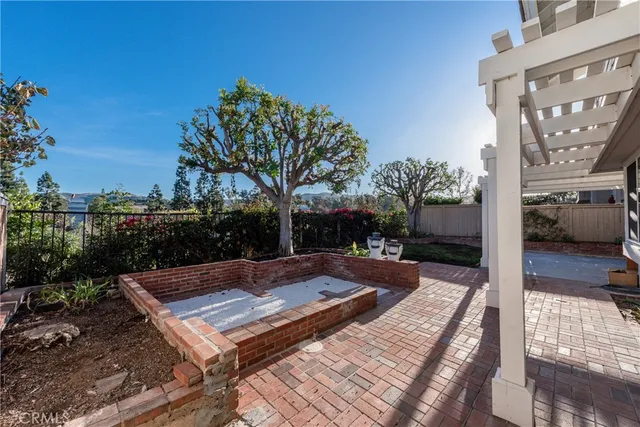 $6,300 | 6 Elderberry, Irvine, CA 92603