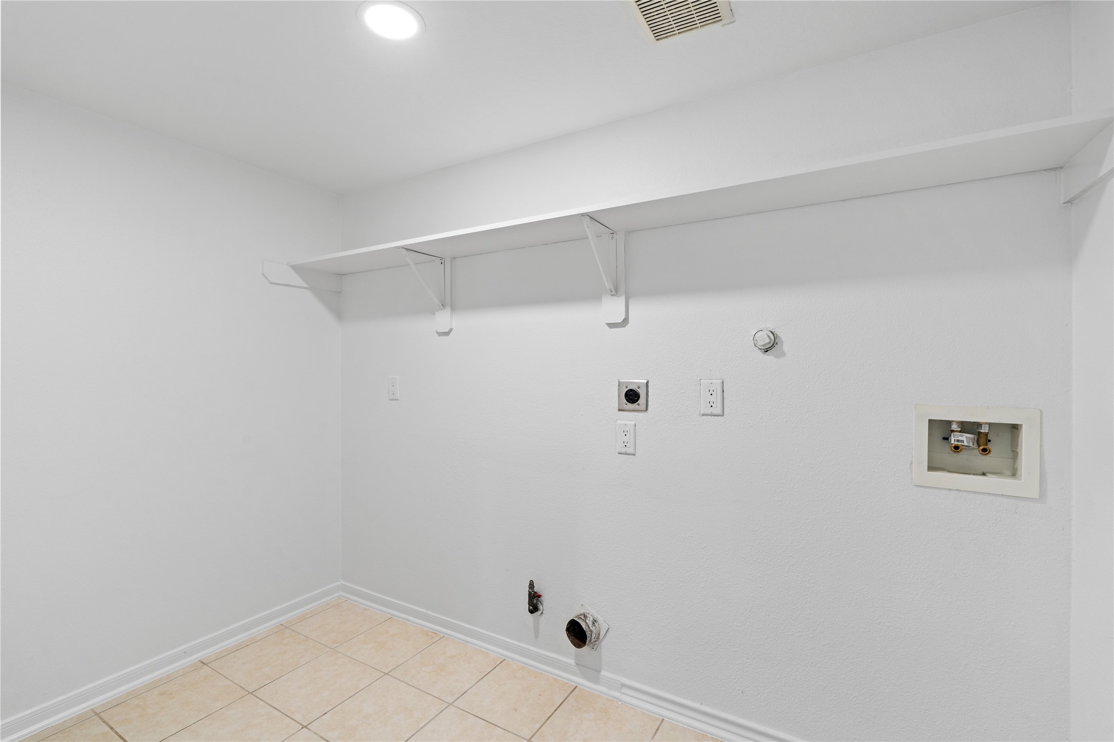 434 Pinewood Ridge Drive Spring, TX 77386 - Photo 28 of 32 a view of small space