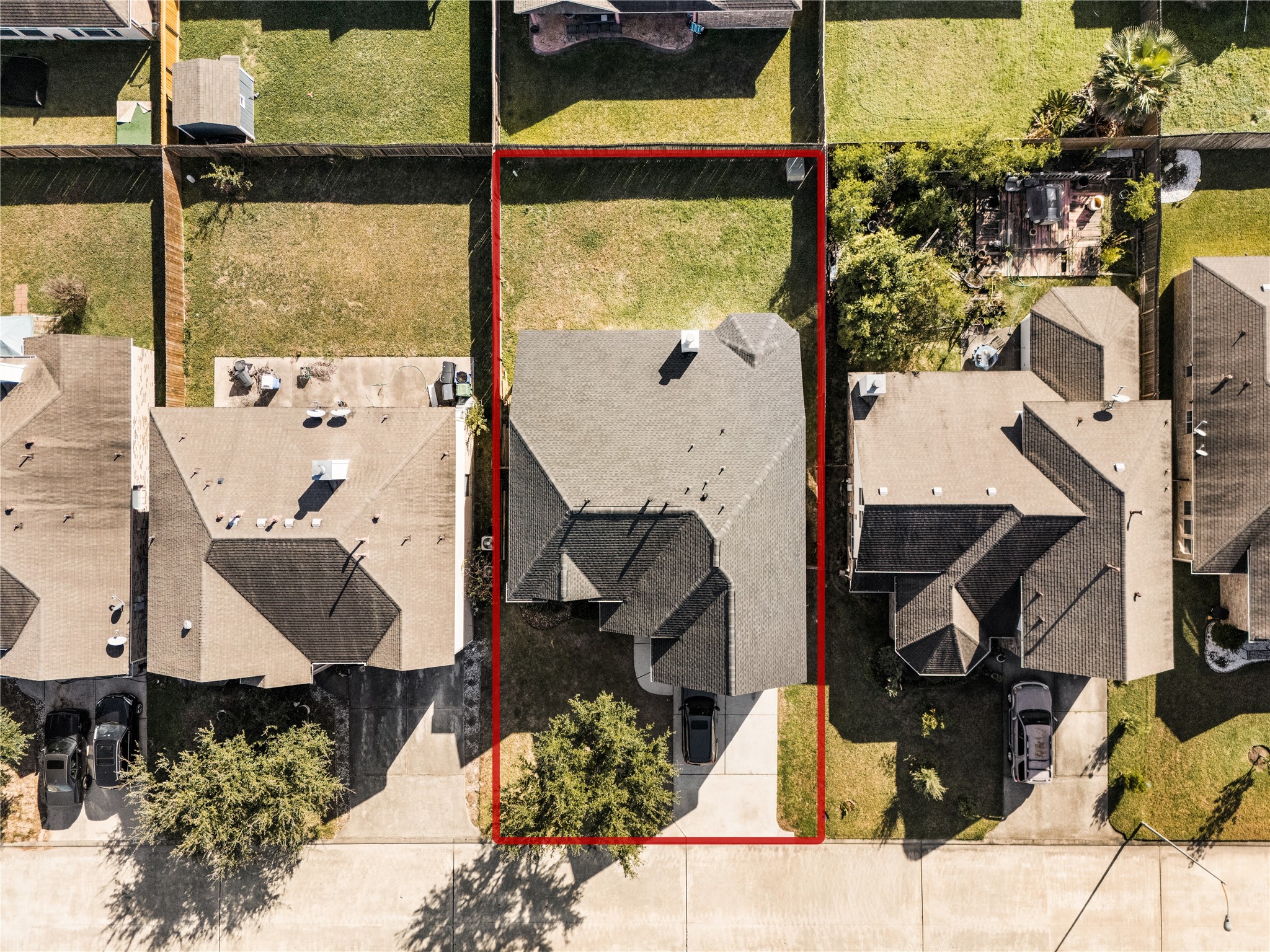 434 Pinewood Ridge Drive Spring, TX 77386 - Photo 29 of 32 an aerial view of a house with a swimming pool