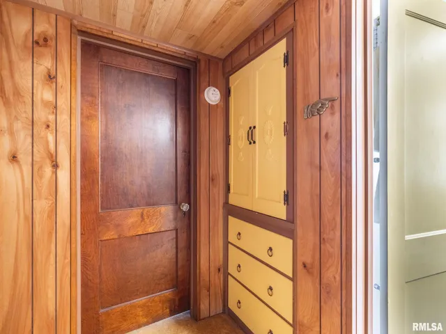 $155,000 | 2409 North Linn Street, Peoria, IL 61604