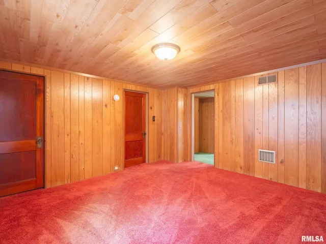 $155,000 | 2409 North Linn Street, Peoria, IL 61604