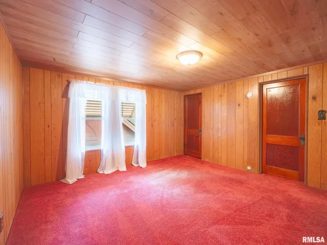 $155,000 | 2409 North Linn Street, Peoria, IL 61604