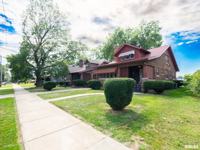$155,000 | 2409 North Linn Street, Peoria, IL 61604