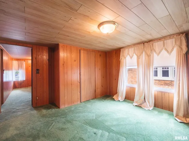 $155,000 | 2409 North Linn Street, Peoria, IL 61604