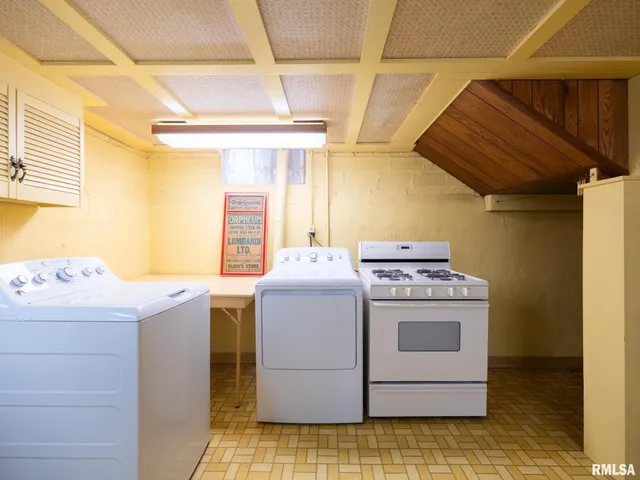 $155,000 | 2409 North Linn Street, Peoria, IL 61604