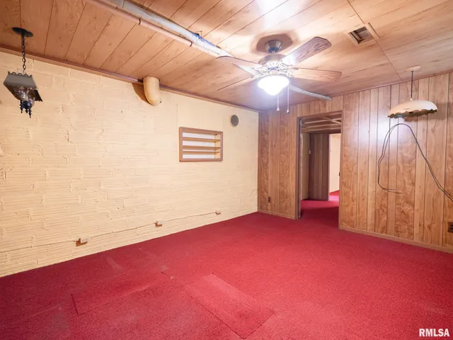 $155,000 | 2409 North Linn Street, Peoria, IL 61604