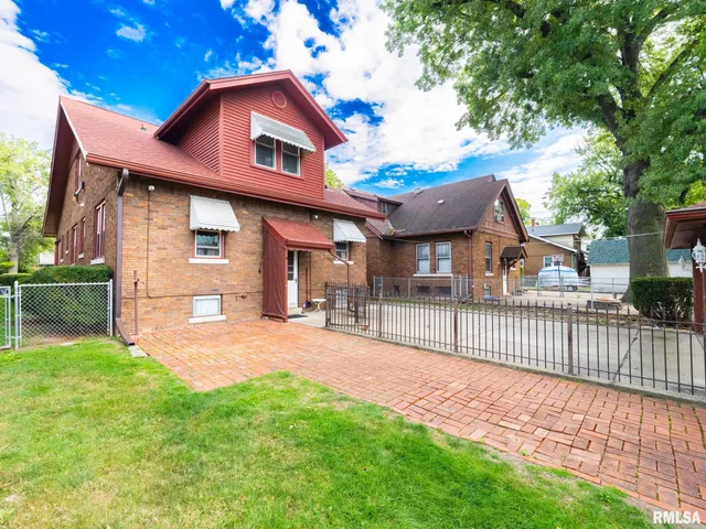 $155,000 | 2409 North Linn Street, Peoria, IL 61604