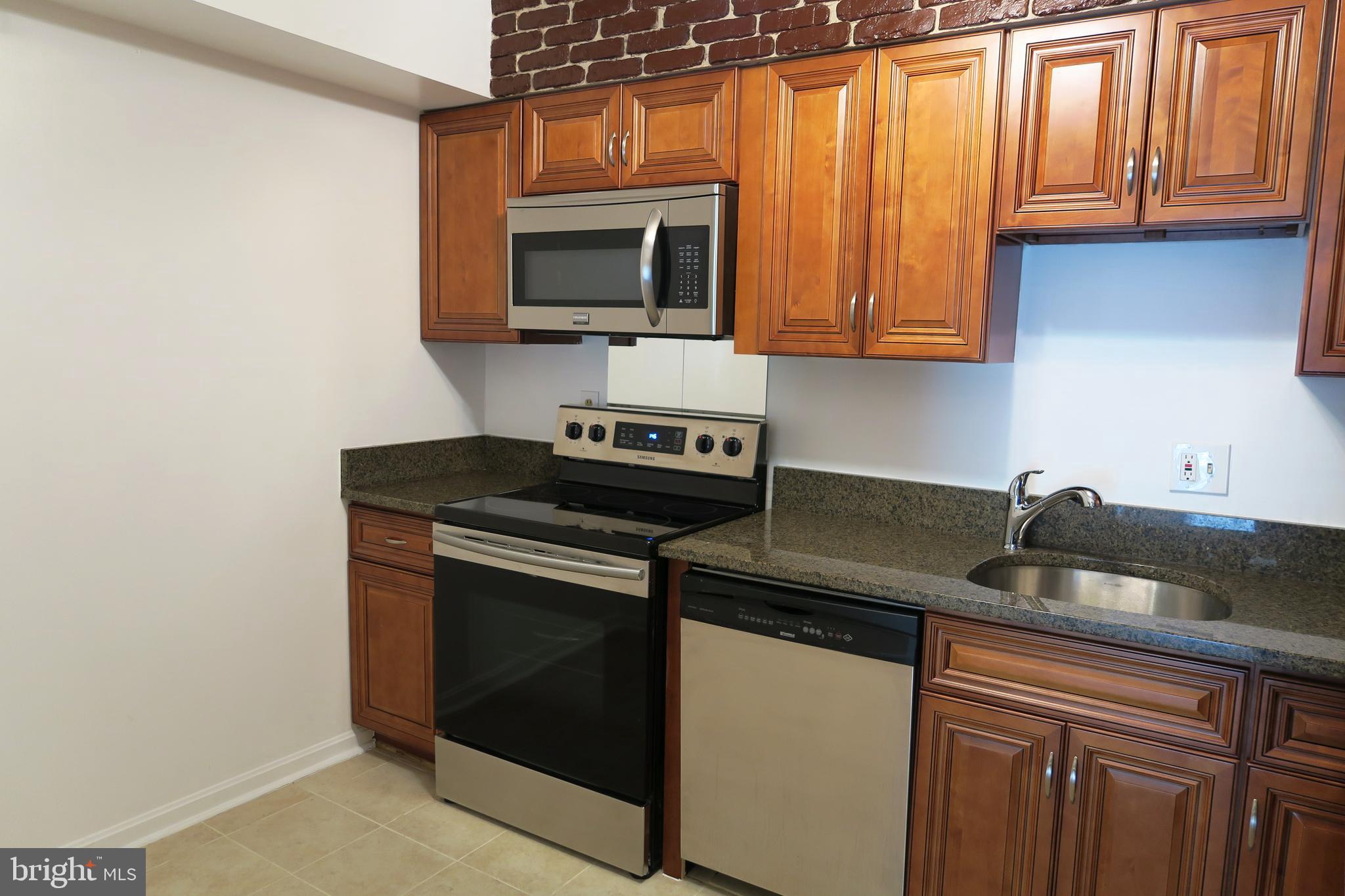 6141 Edsall Road, Unit C Alexandria, VA 22304 - Photo 11 of 20