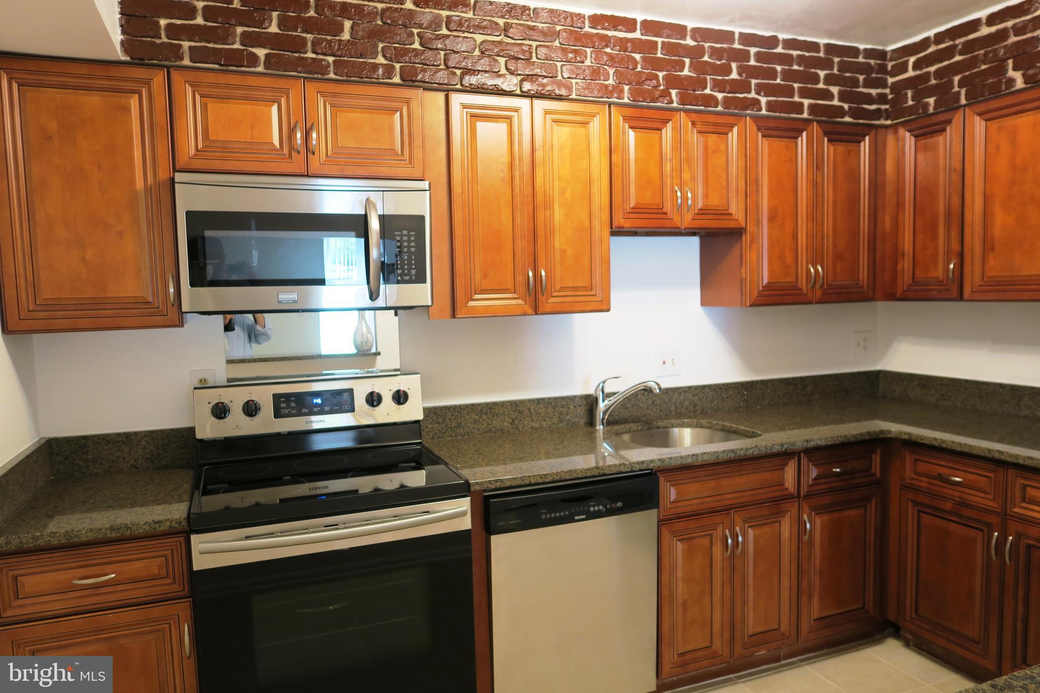 6141 Edsall Road, Unit C Alexandria, VA 22304 - Photo 10 of 20