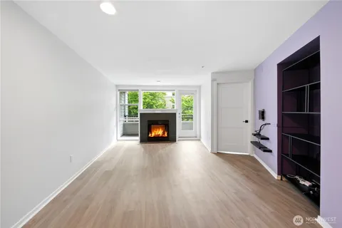 $349,950 | 232 Belmont Avenue East, Unit 202, Seattle, WA 98102