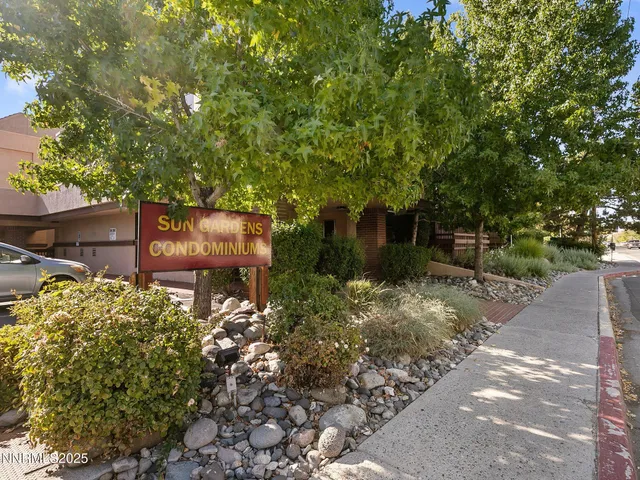 $1,700 | 3095 Lakeside Drive, Unit 305, Reno, NV 89509