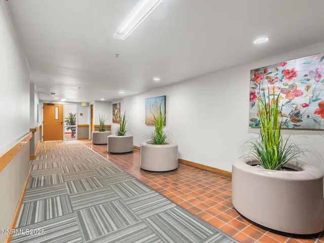 $1,700 | 3095 Lakeside Drive, Unit 305, Reno, NV 89509