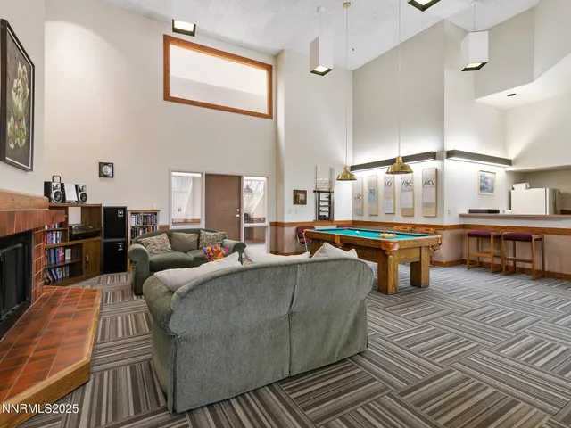 $1,700 | 3095 Lakeside Drive, Unit 305, Reno, NV 89509