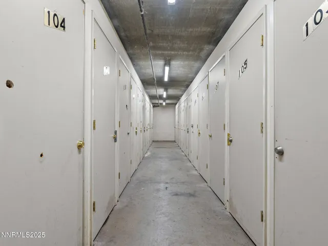 $1,700 | 3095 Lakeside Drive, Unit 305, Reno, NV 89509