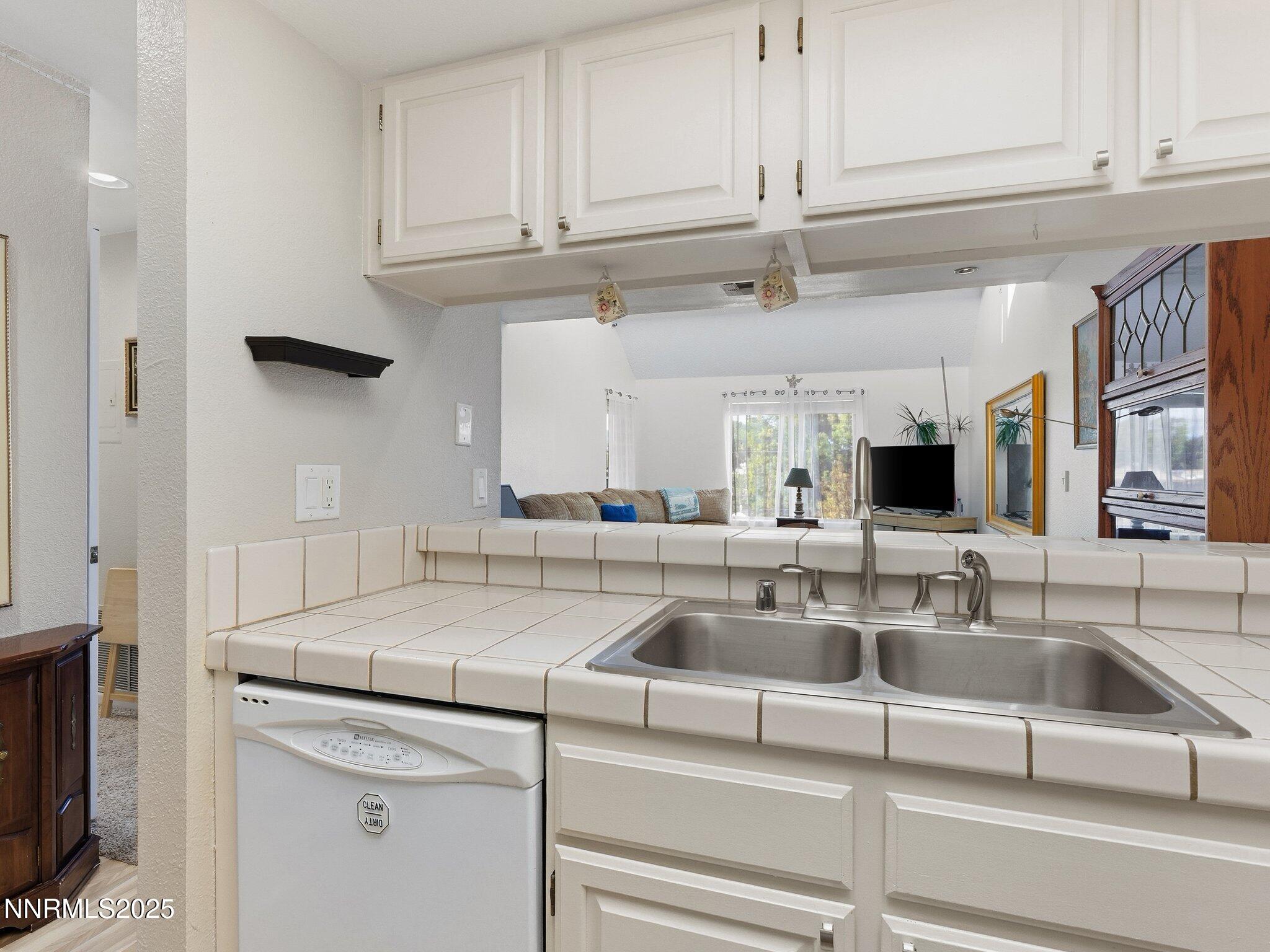 3095 Lakeside Drive, Unit 305 Reno, NV 89509 - Photo 7 of 30 3095 Lakeside Dr unit 305-104