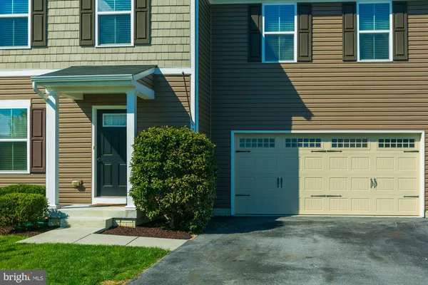 $387,500 | 29 Bedstraw Place, Bunker Hill, WV 25413