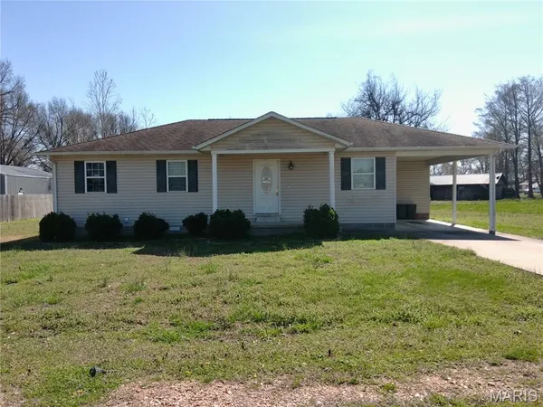 $114,900 | 1506 East Stoddard Street, Dexter, MO 63841
