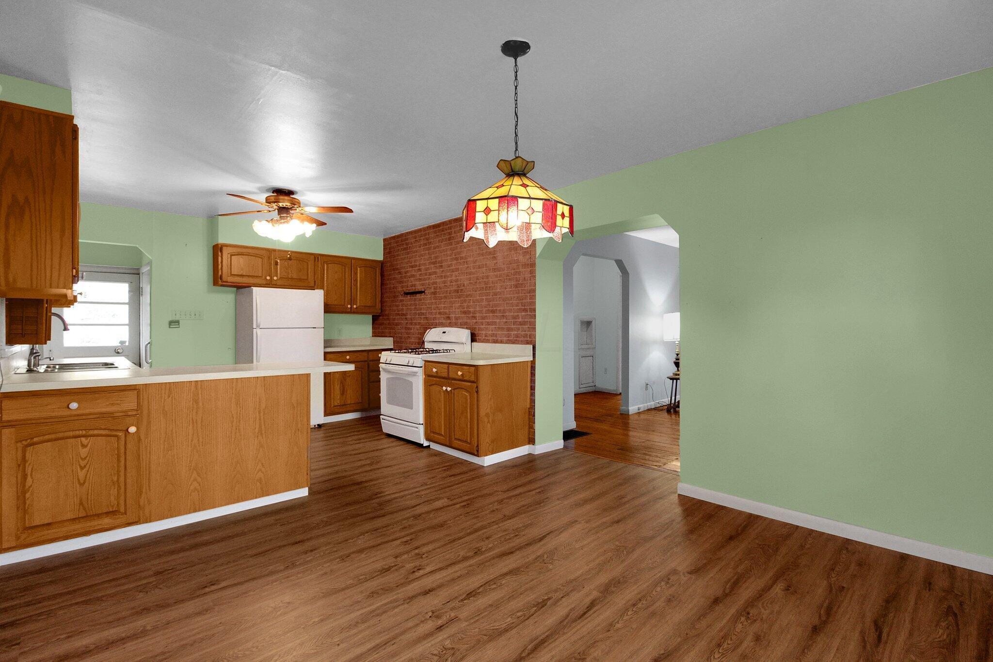 460 Clark State Road Gahanna, OH 43230 - Photo 8 of 25 Kitchen & eat in area