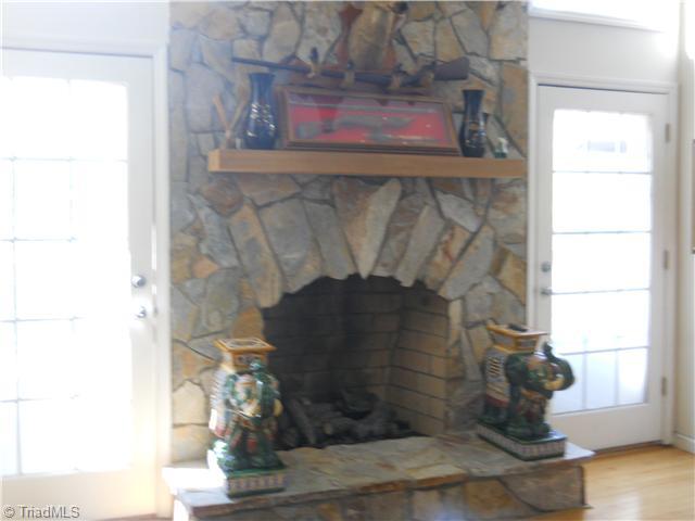 657 Moore Road Asheboro, NC 27205 - Photo 4 of 13 Den/Family/Great Room.
