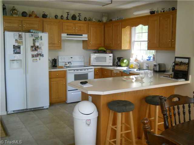 657 Moore Road Asheboro, NC 27205 - Photo 9 of 13 Kitchen.