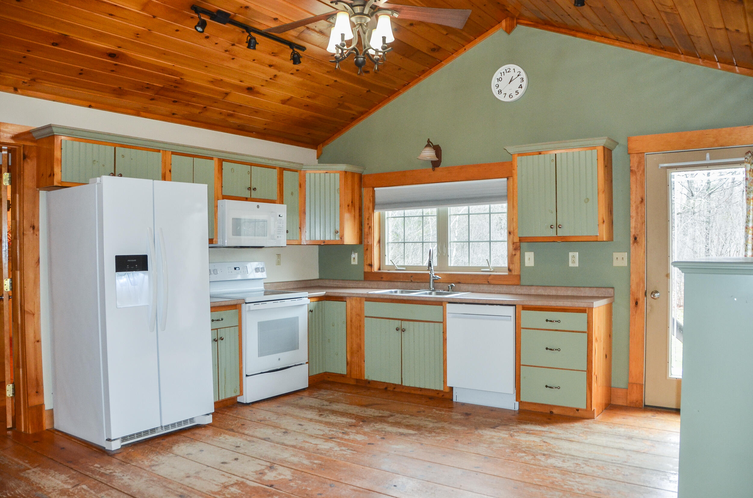 103 Birmingham Road Randolph, ME 04346 - Photo 4 of 44 0002-103 Birmingham Rd RandolphDSC_0064