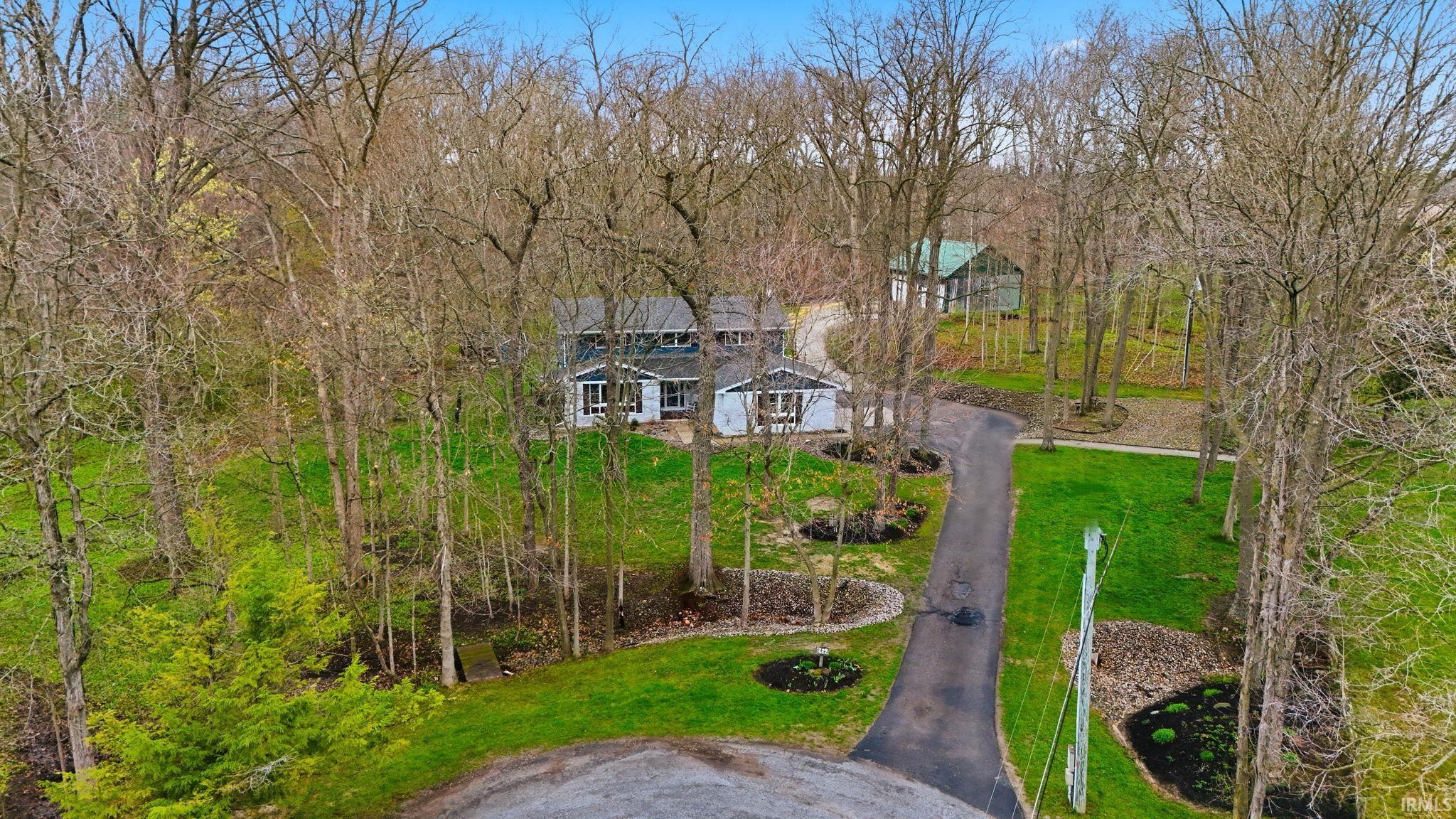 429 Stephans Drive Fort Wayne, IN 46819 - Photo 2 of 36