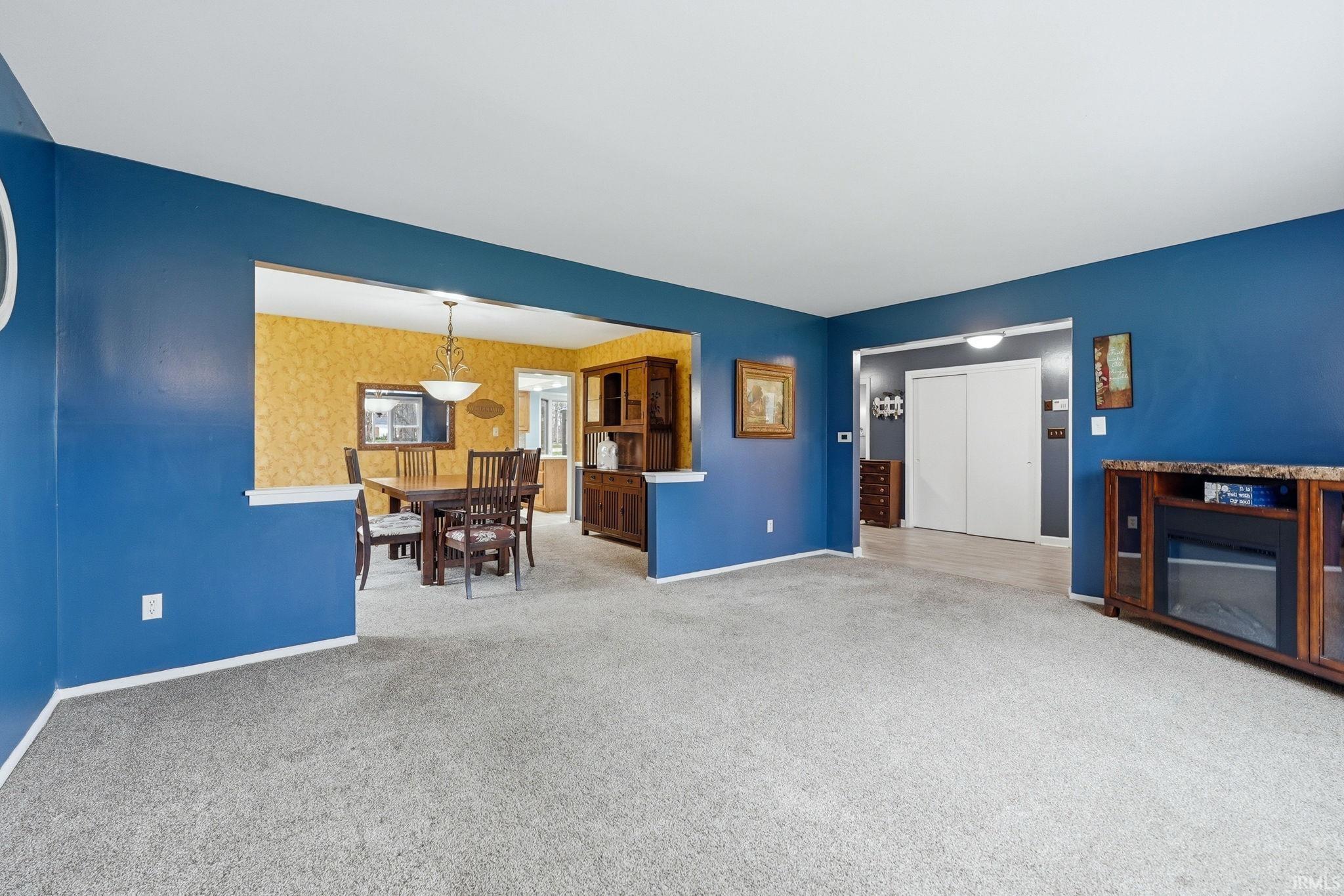 429 Stephans Drive Fort Wayne, IN 46819 - Photo 8 of 36