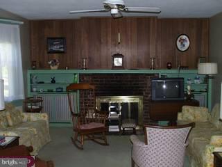 27 Leopard Road Berwyn, PA 19312 - Photo 3 of 4 Gallery Image 3