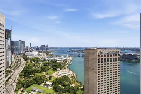 $635,000 | 325 South Biscayne Boulevard, Unit 4022, Miami, FL 33131