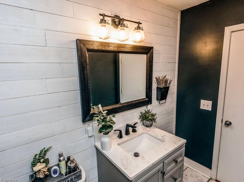 1397 South Lomax Road Ronda, NC 28670 - Photo 30 of 37 Gallery Image 30