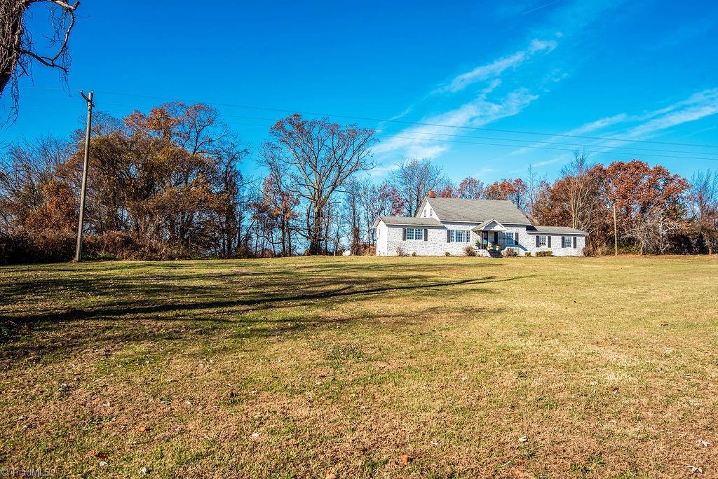 1397 South Lomax Road Ronda, NC 28670 - Photo 9 of 37 Gallery Image 9