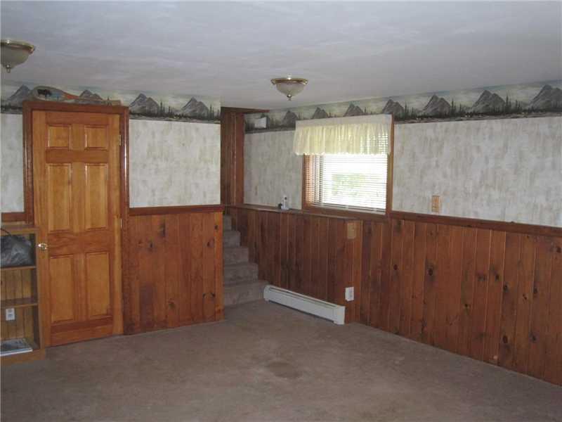 114 N Road Winterport, ME 04496 - Photo 29 of 35 Den/Family/Great Room.